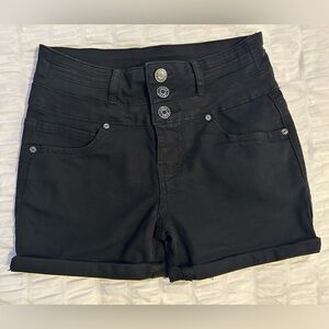 Black jean shorts!